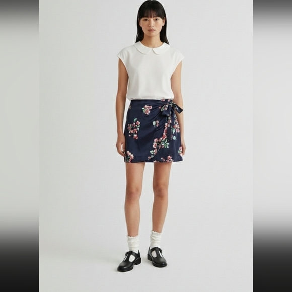 SEZANE Real Silk Navy Floral Wrap Skirt Sz 34 Small NWT - Picture 2 of 7